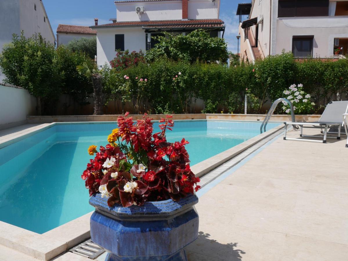 Ferienhaus Bozena Appartment 1 弗尔萨尔 外观 照片