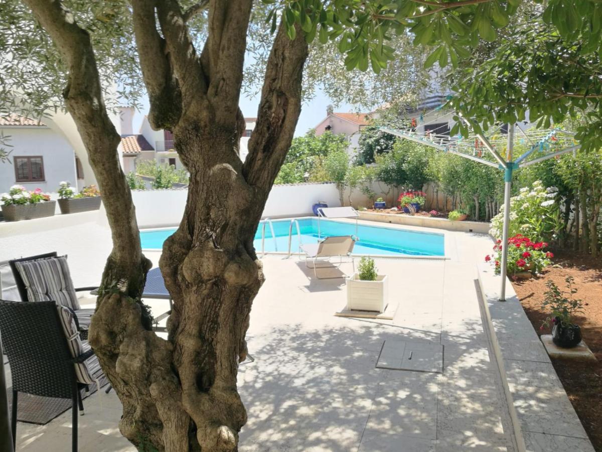 Ferienhaus Bozena Appartment 1 弗尔萨尔 外观 照片